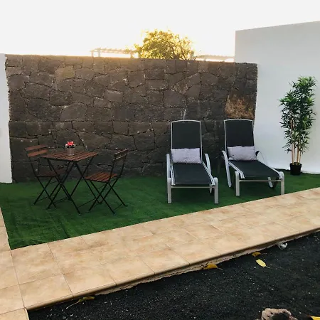 Casa Oliver Playa Blanca